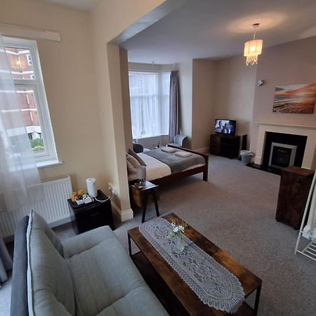 Inn By The Sea, Portsmouth - En Suite Rooms With Or Without Sea View, Onsite Ev 22Kw Exteriör bild