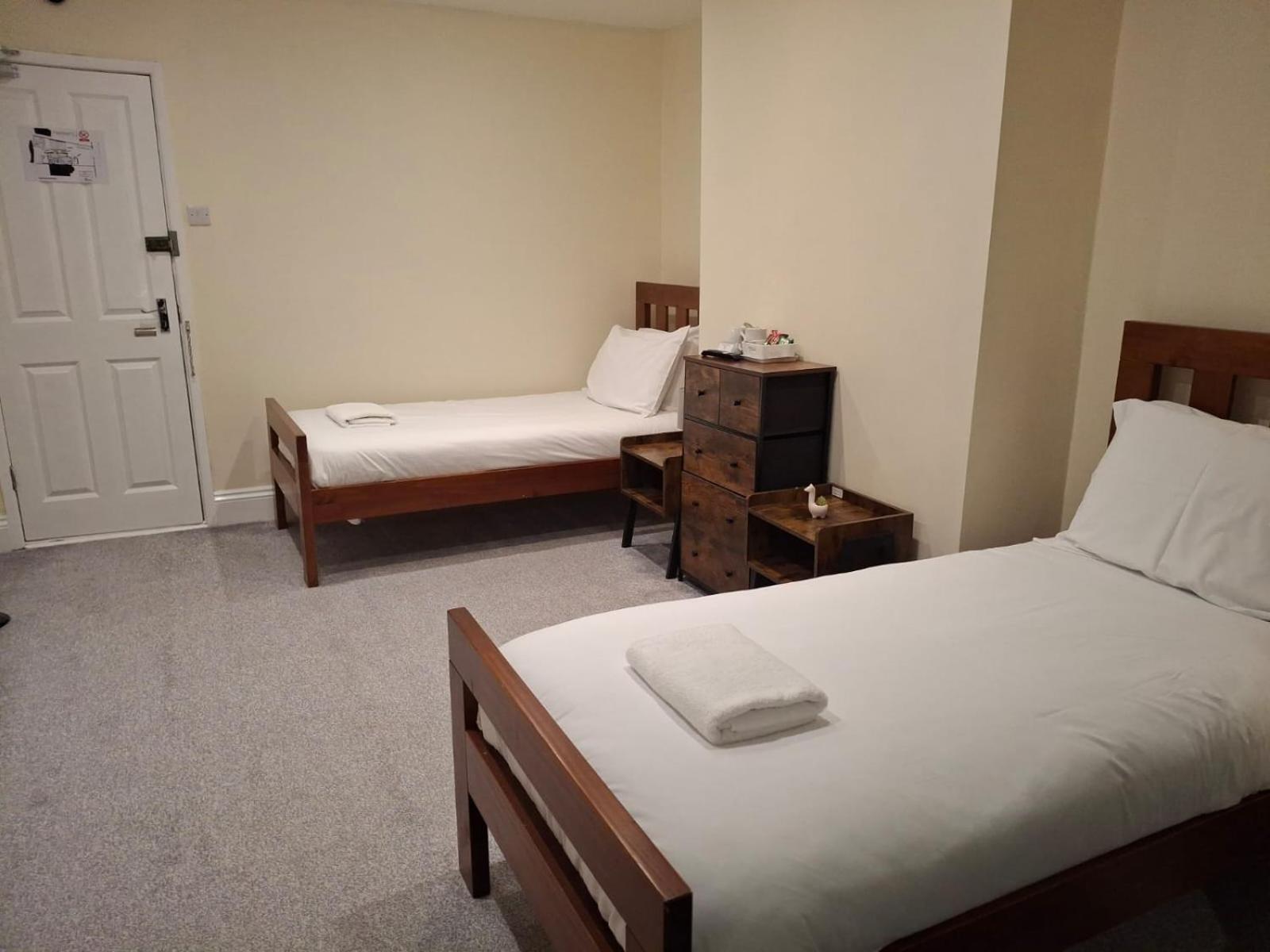 Inn By The Sea, Portsmouth - En Suite Rooms With Or Without Sea View, Onsite Ev 22Kw Exteriör bild
