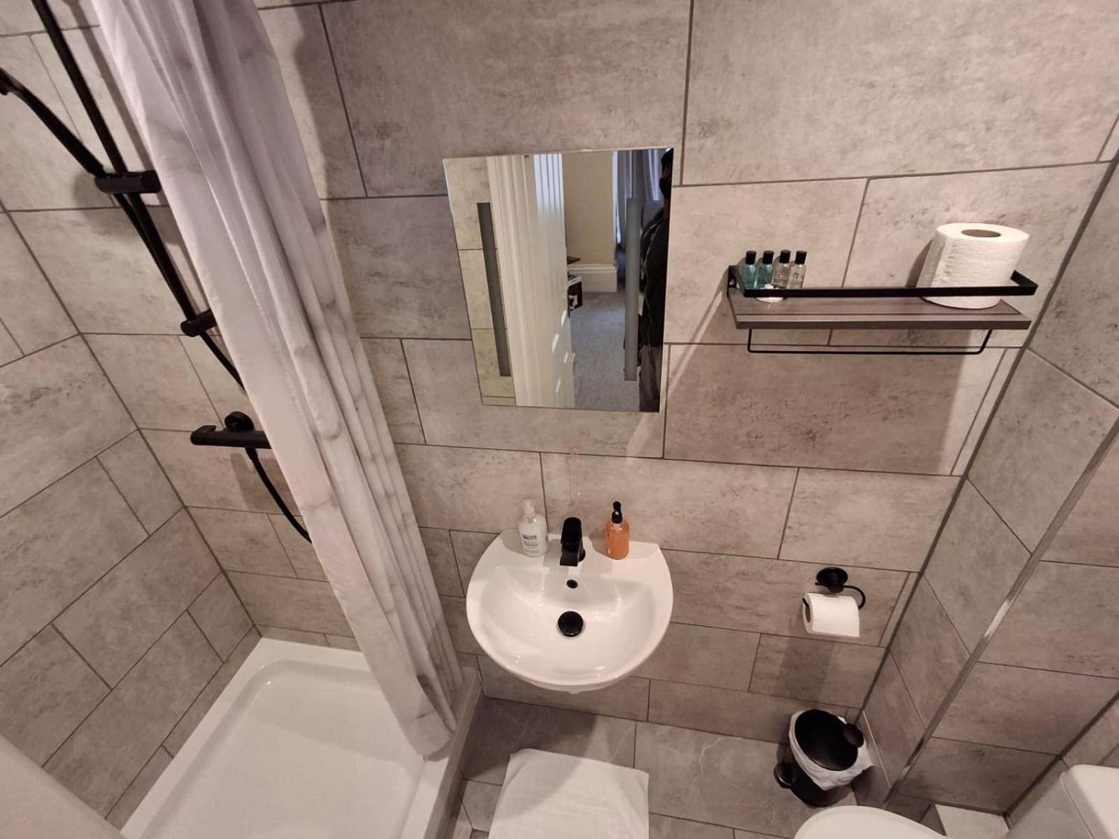 Inn By The Sea, Portsmouth - En Suite Rooms With Or Without Sea View, Onsite Ev 22Kw Exteriör bild