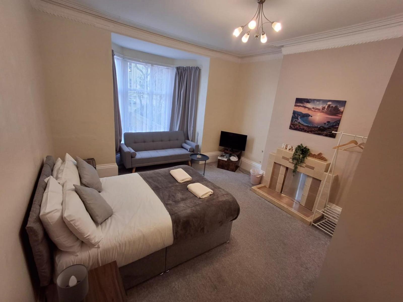 Inn By The Sea, Portsmouth - En Suite Rooms With Or Without Sea View, Onsite Ev 22Kw Exteriör bild